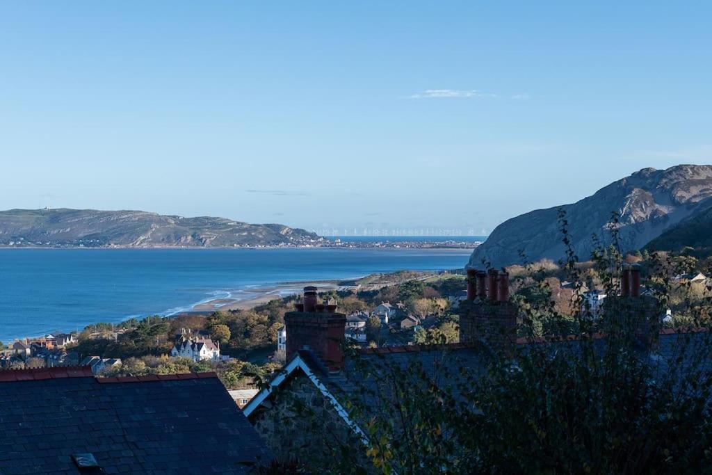 Fantastic Sea Views At Century'S Old Alma'S Cottage - Sleeps Up To 8 Guests Penmaen-mawr Exteriér fotografie