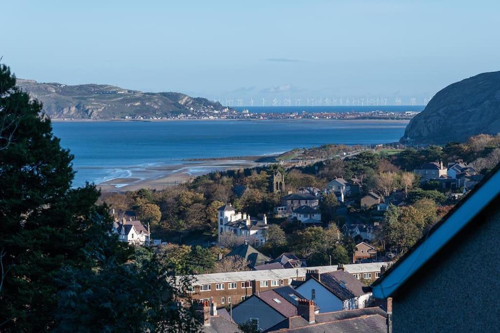 Fantastic Sea Views At Century'S Old Alma'S Cottage - Sleeps Up To 8 Guests Penmaen-mawr Exteriér fotografie