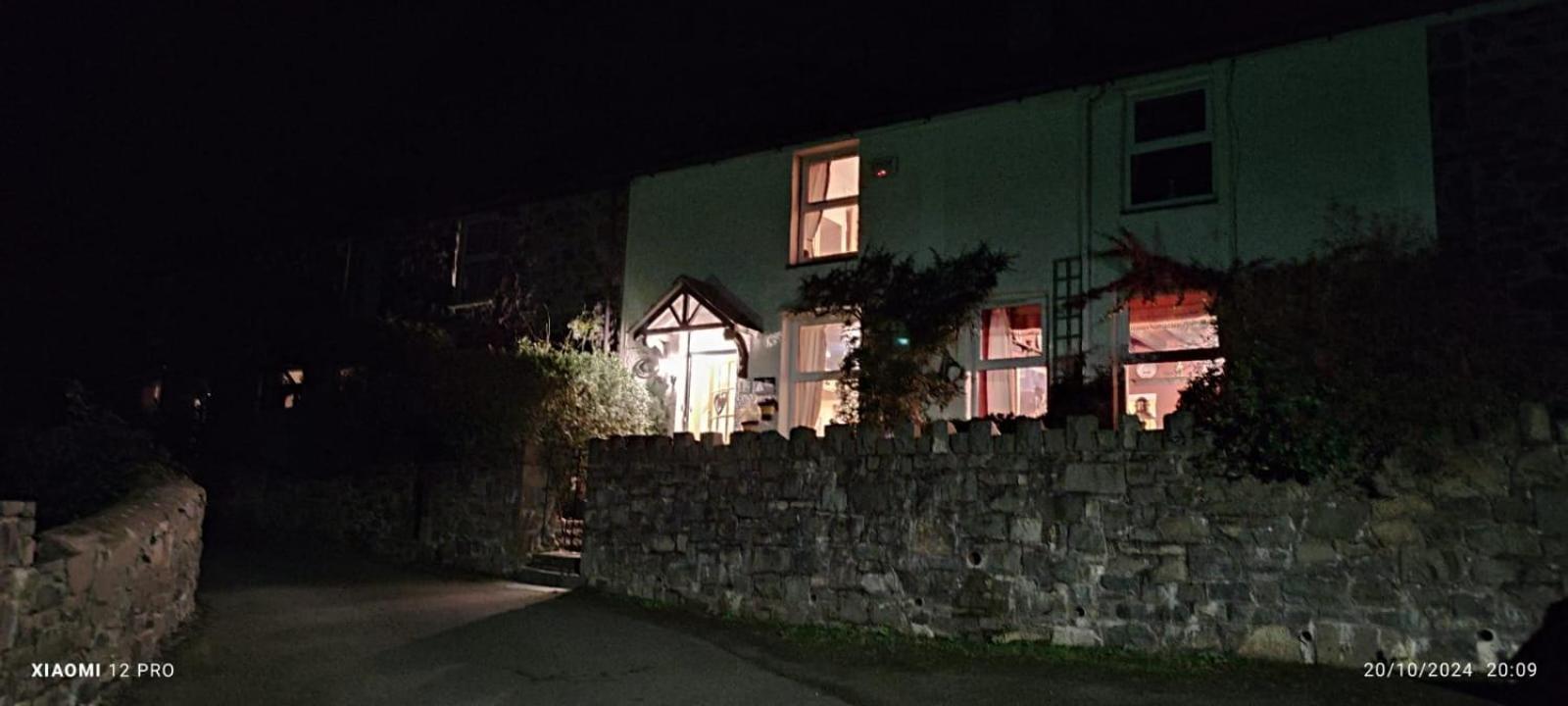 Fantastic Sea Views At Century'S Old Alma'S Cottage - Sleeps Up To 8 Guests Penmaen-mawr Exteriér fotografie
