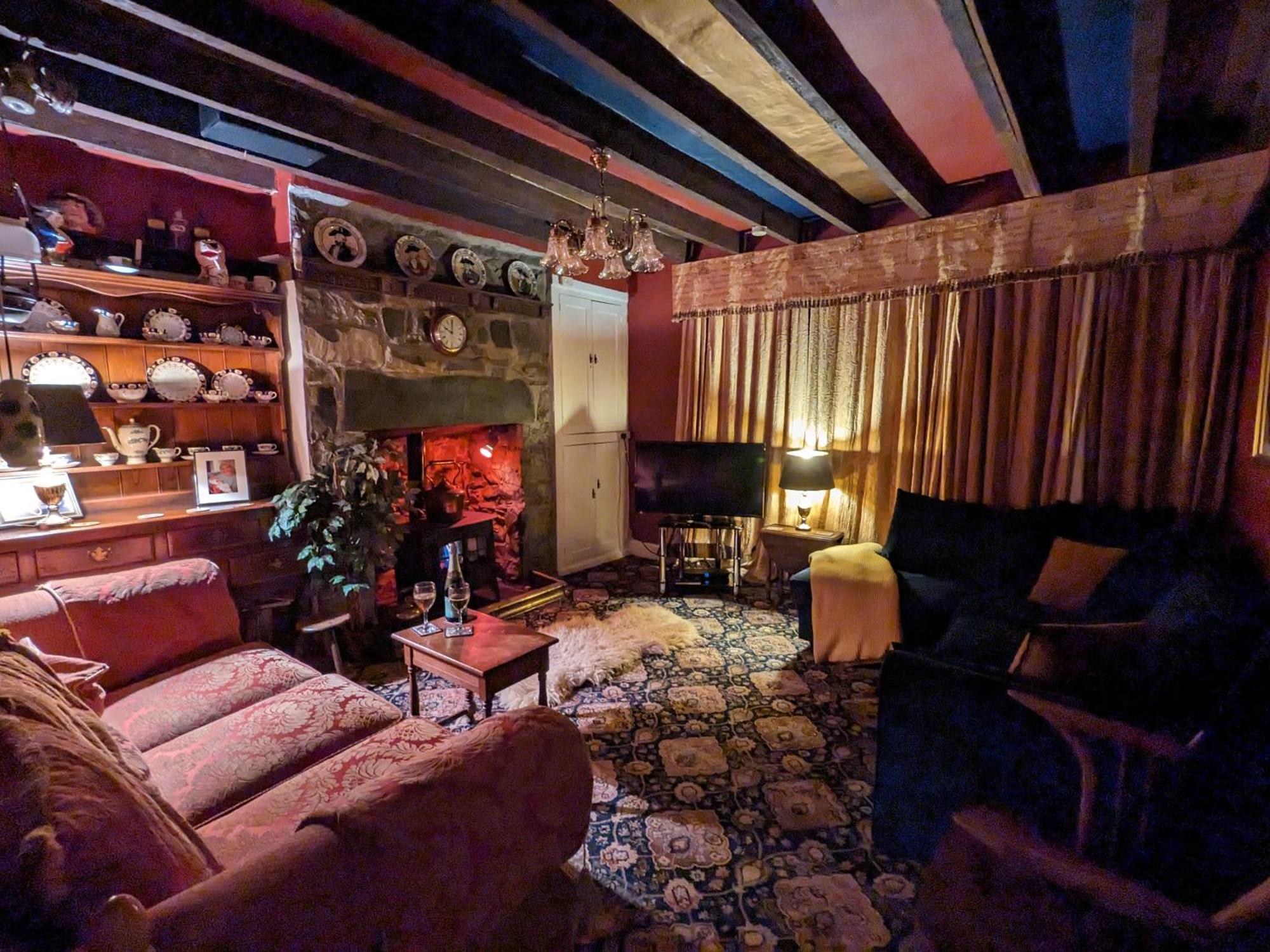 Fantastic Sea Views At Century'S Old Alma'S Cottage - Sleeps Up To 8 Guests Penmaen-mawr Exteriér fotografie
